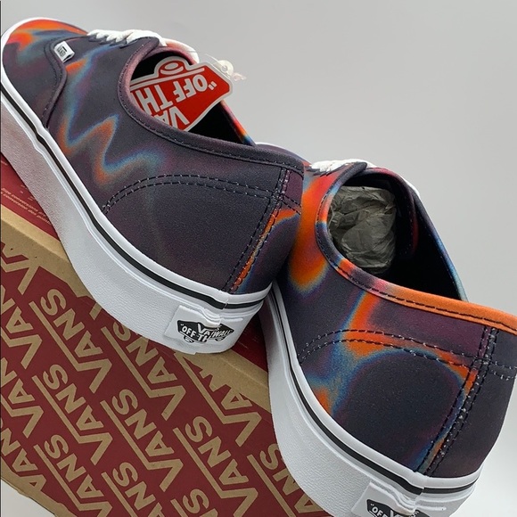 WMNS VANS AUTHENTIC DARK AURA Multi/True White - Picture 11 of 16